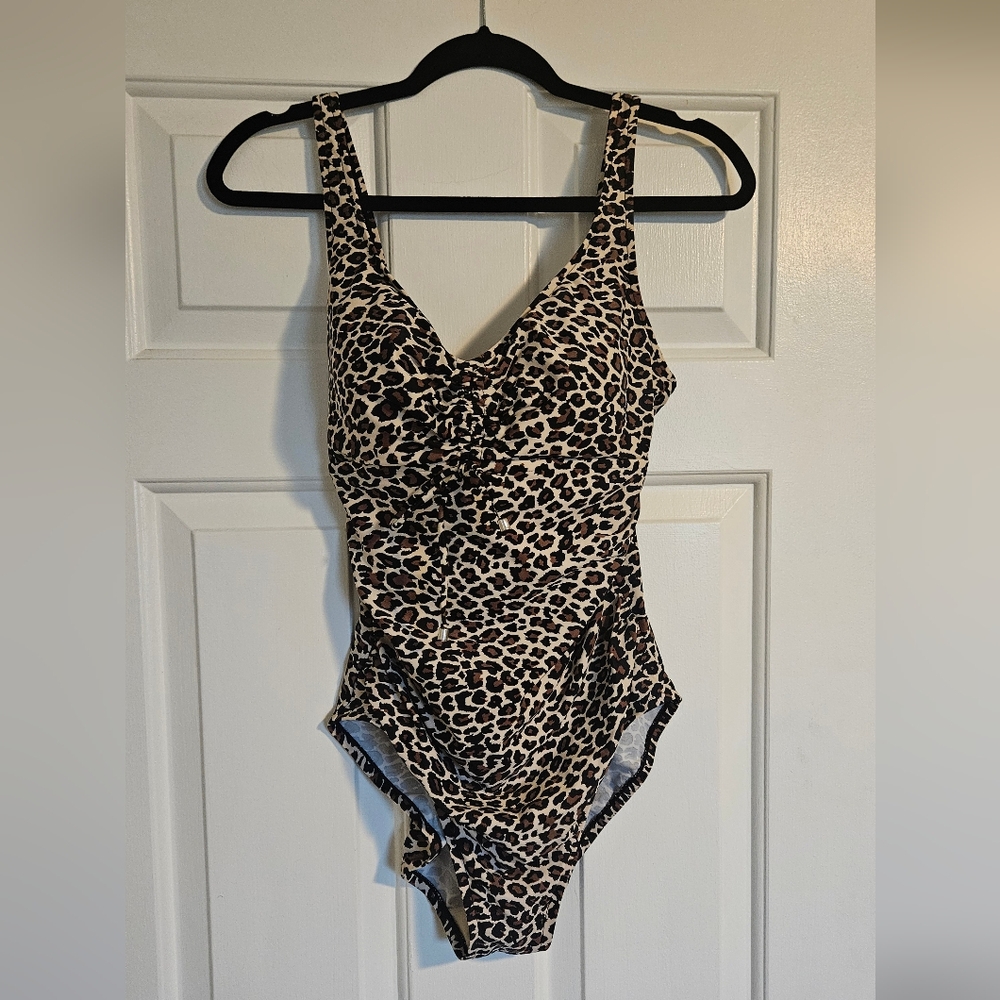 Leopard Print Women's One Piece Swimsuit